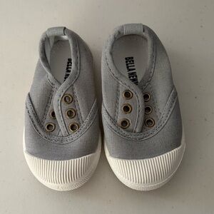 NWOT girls/boys size 21 Bella Newman shoes